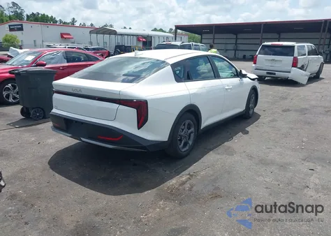 2025 Kia K4 Lxs from USA, damaged, VIN 3KPFT4DE6SE014588